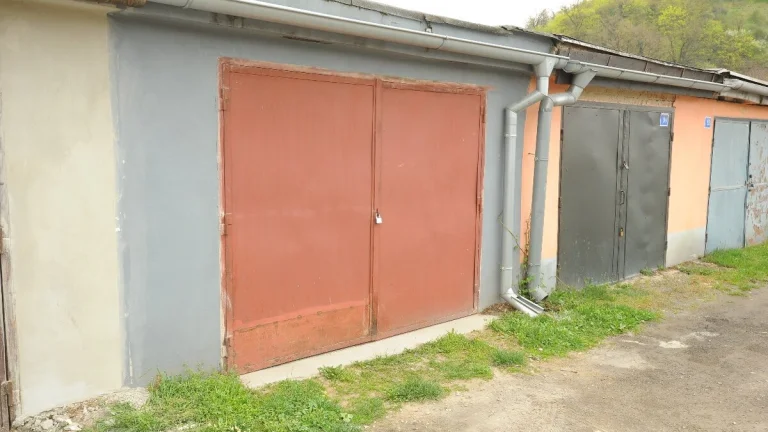 GARÁŽ NA PREDAJ vo Fiľakove