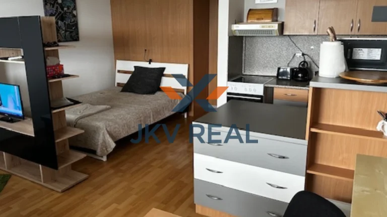 JKVreal ponúka na predaj jednoizbový byt s parkovacím státím