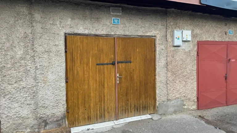 Murovaná garáž v Trstenej pri Nemocnici