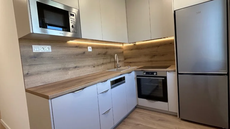 MODERNE ZREKONŠTRUOVANÝ 2i BYT BLÍZKO CENTRA MESTA