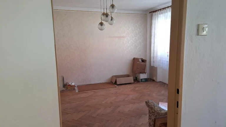 Slnečný byt v centre mesta s parkovaním vo dvore