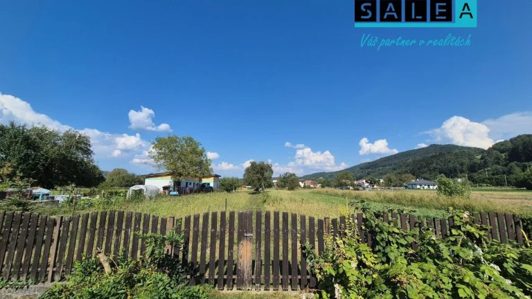 DOLNÝ HRIČOV - STAVEBNÝ POZEMOK 1941 m2
