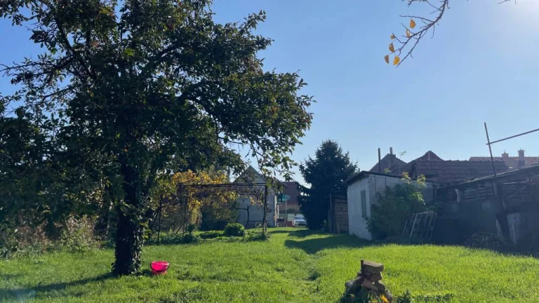 BABONY TRE - Rodinný dom so záhradou, pozemok 1104m2, Okružn