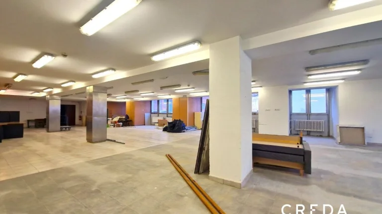 CREDA | prenájom komerčného priestoru 320 m2, Nitra