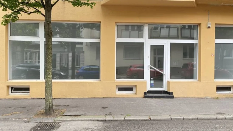 Na prenájom obchodný priestor - Piešťany centrum