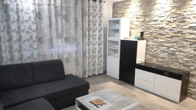 Na prenájom zariadený 3 izbový byt v Nových Zámkoch