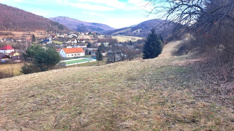 Pozemok Ostrý Grúň, 1401 m2