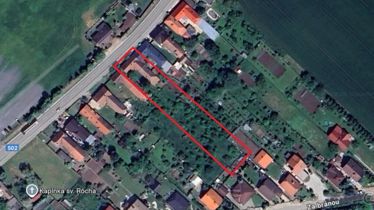 rozľahlý stavebný pozemok pod Smolenickým zámkom na predaj