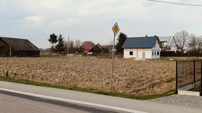 Działka w Pierszycach