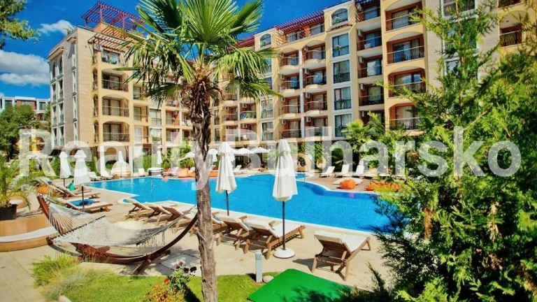 Krásně zařízené jednopokojové studio (33 m²)s balkonem 49990