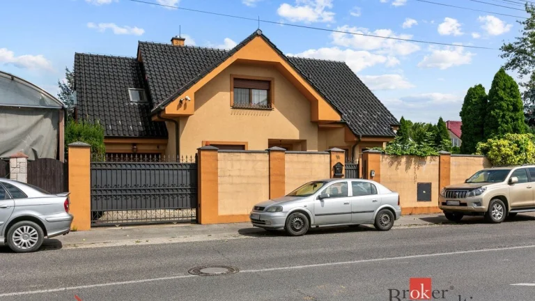 5-izbový rodinný dom PODUNAJSKÉ BISKUPICE