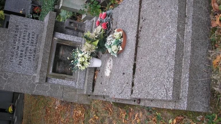 urnový hrob