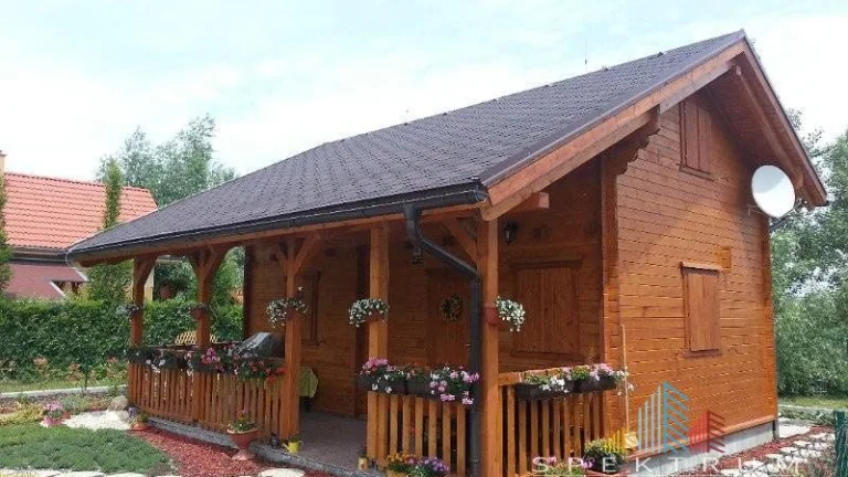 TOP investícia/ BnB chata na predaj s veľkým pozemkom