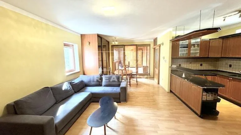 ZĽAVA 15.000 EUR - NA PREDAJ VEĽKOMETRÁŽNY 4-IZBOVÝ BYT...