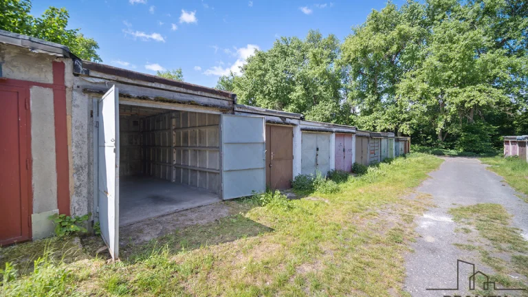 Prodej garáže, 18 m2, Kolín