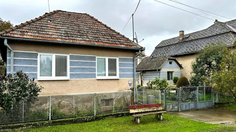 Predaj rodinného domu v obci Zacharovce okr. Rim. Sobota . p