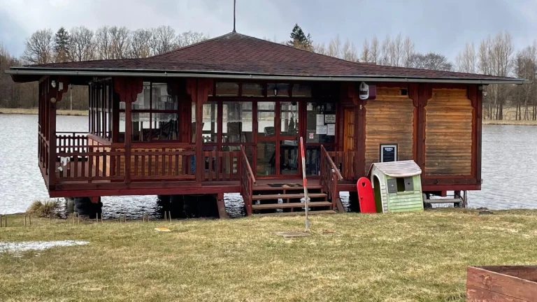 Pronájen restaurace Altán na rybníku Dalibor Vlčice