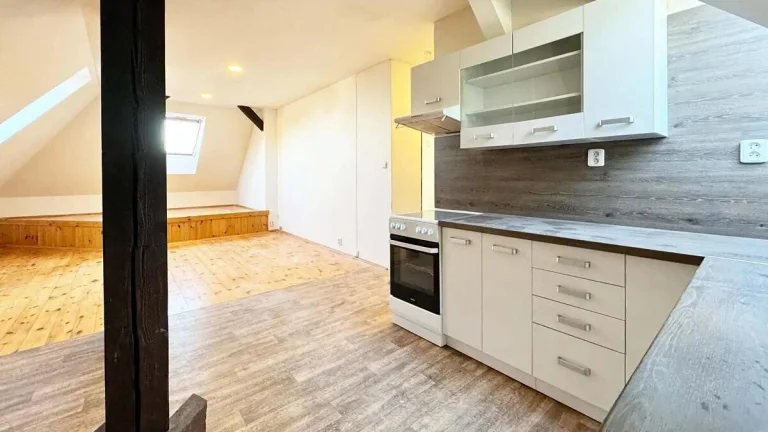 Pronájem bytu 2+kk, Havlíčkovo náměstí 508/23, Lom u Litvíno