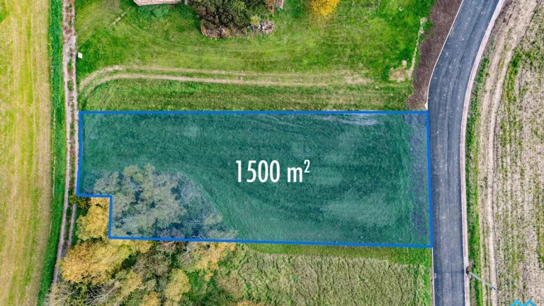 Prodej stavebního pozemku 1500m2, všechny IS, k.ú. Slup u Zn