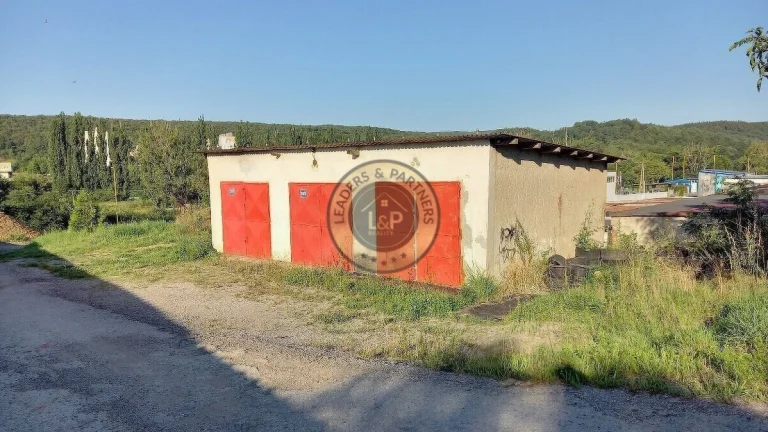 Trojgaráž Košice - Myslava, Trieda KVP (AquaReina)) bez ele