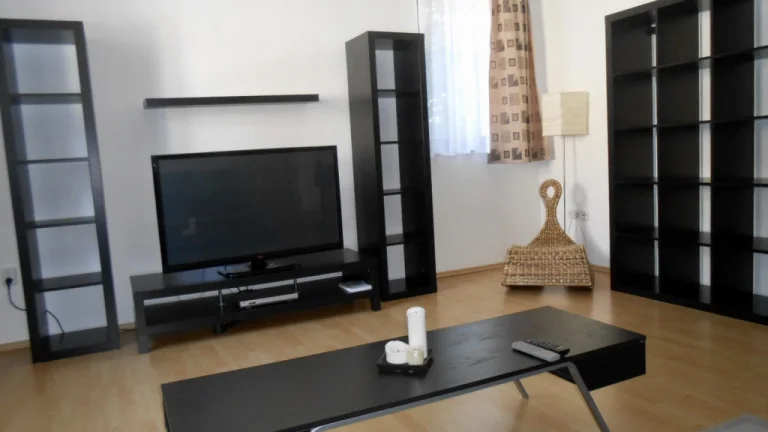 2 - izbový byt v rodinnom dome Hliny II