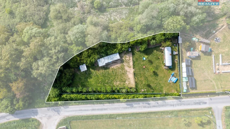 Prodej pozemku k bydlení, 1840 m², Kvášňovice