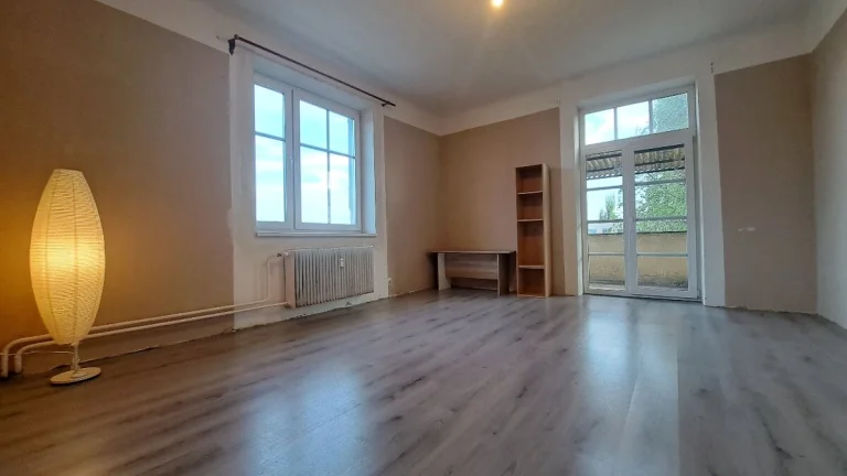Pronájem bytu s lodžií 2+1 Husovice 70m2, nájem 16.000,- Kč