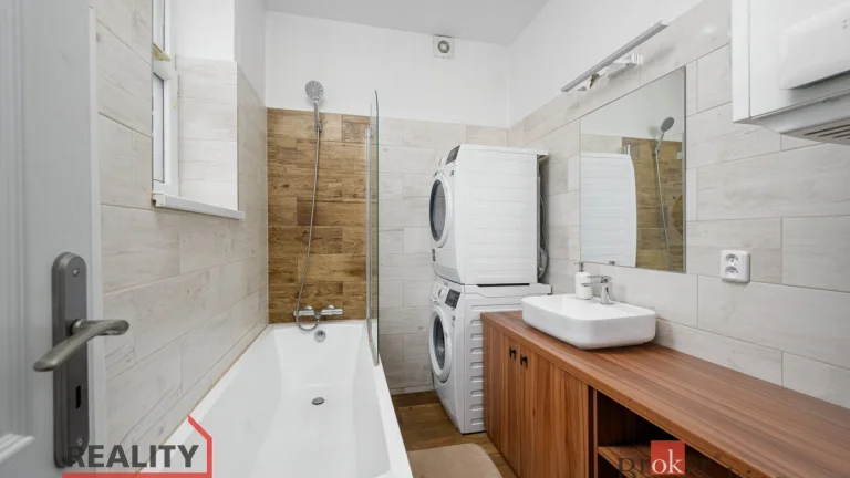 Prodej, byty/2+1, 70 m2, Raisova 2101/11, 46601 Jablonec nad