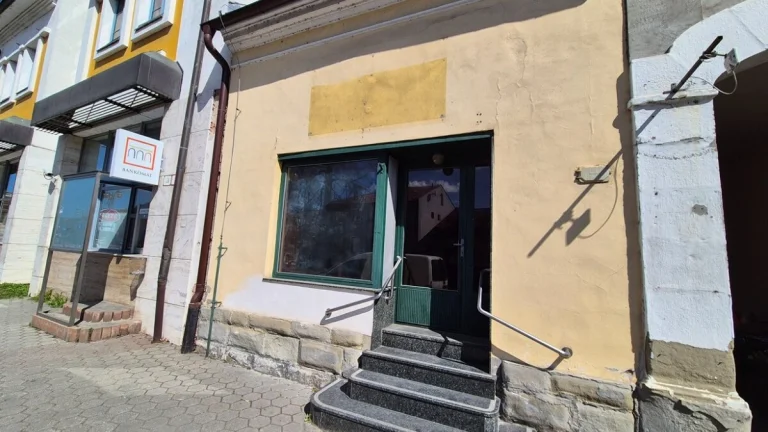 Dom v centre mesta / 75 m2 / - Bytča ( Pamiatková zóna )