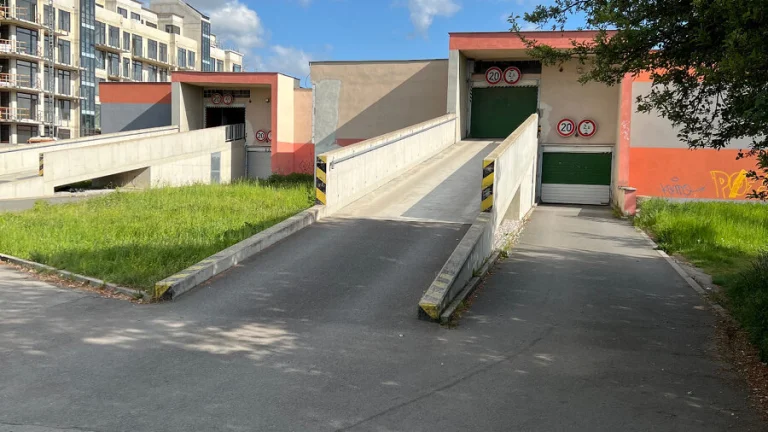 Pronájem garáže, 17 m², Kladno u Kauflandu