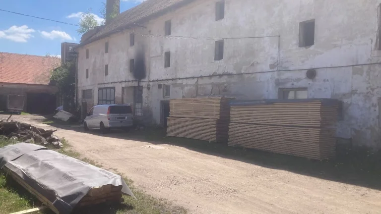 Pronajmu autodílnu / dřevodílnu 100 m2 či více
