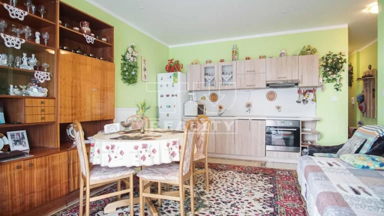 Tehlový 2-izbový byt s balkónom na ul. Andovská, Nové...