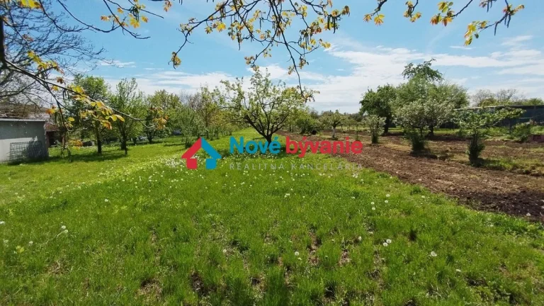 Predaj, pozemok - Levice (025-14-MAHA)