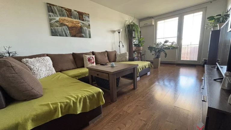 4 izbový byt s balkónom garážou a záhradkou Urmince/ VYPLAT