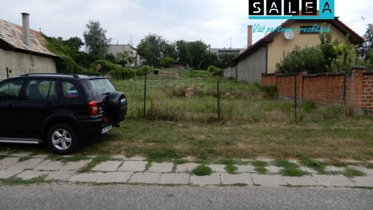 Slnečný pozemok na výstavbu rodinného domu, 1392 m2, Vyškovc
