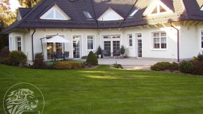 Rodinný dům (355 m2) se zahradou (1939 m2), Mariánské Lázně
