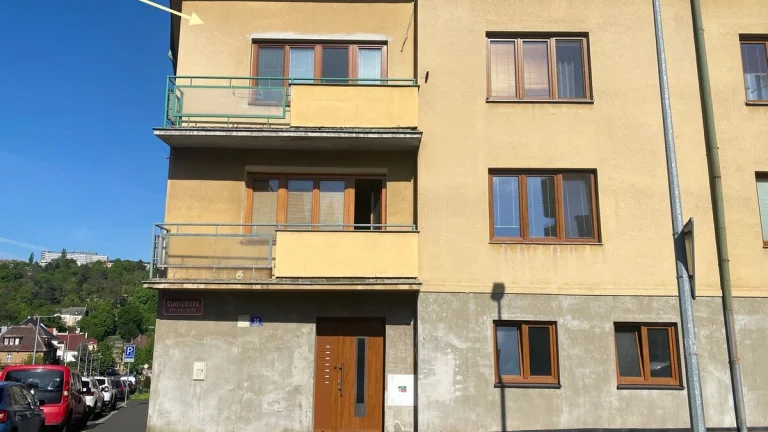 Pronájem bytu 2+1 s balkonem na Klíši v ul. Slavíčkova v Úst