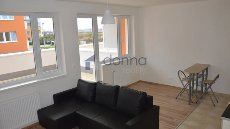 Pronájem bytu 1+kk, 31m² + terasa 30m2, ul. Sicherova, Praha
