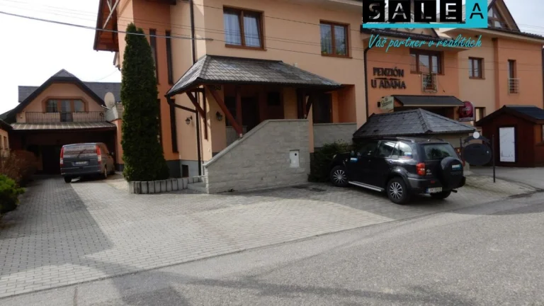 Reštaurácia s ubytovacím zariadením + rodinný dom, 1069 m2,