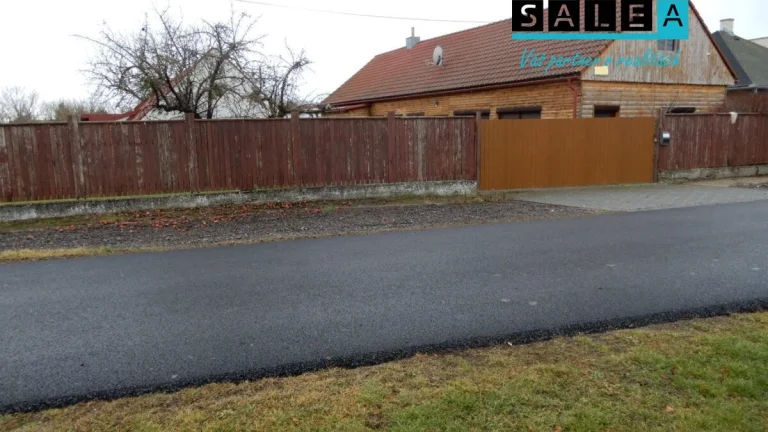 Útulný rodinný dom, 210 m2, garáž, letná kuchyňa, bazén, kli