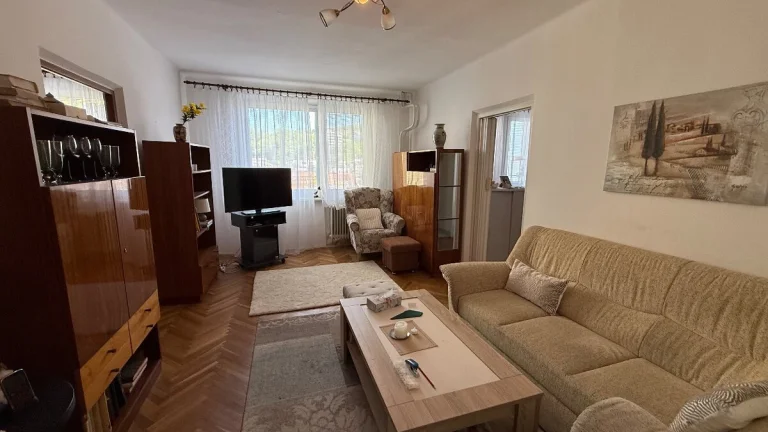 Na predaj 3 izb. byt v Trenčíne na Soblahovskej ulici.