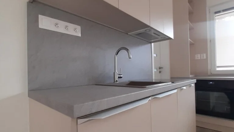 Predám menší 2 izb. byt s balkónom na Severe