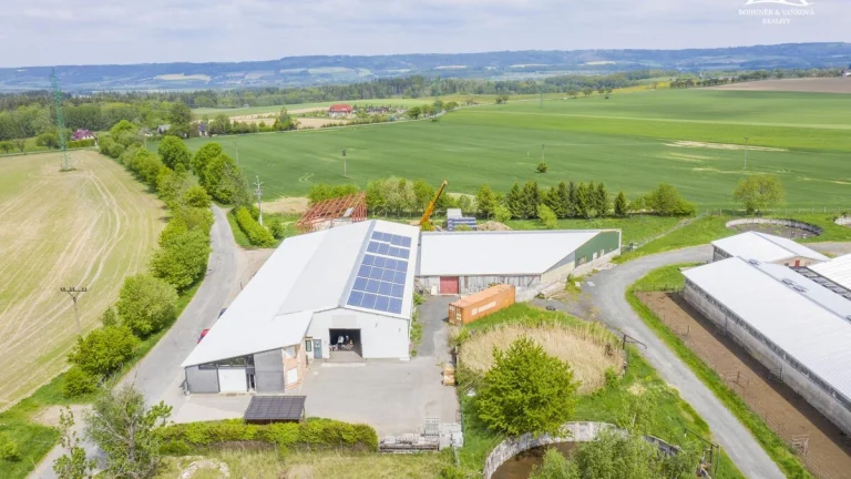Pronájem provozního areálu, 2520 m2, Chotěboř - Svinný