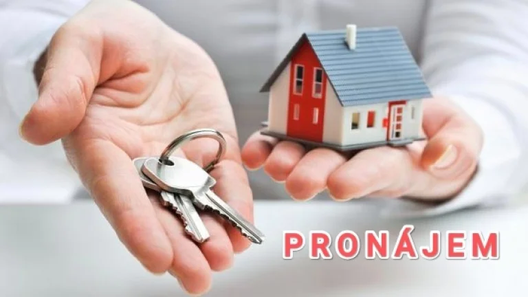 Pronájem bytu 2+1 v rodinném domě v CL
