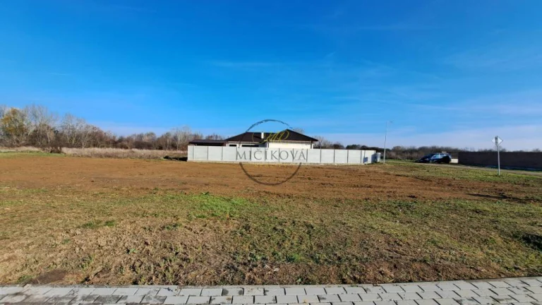Predáme stavebné pozemky, 779 a 780 m2, Ivanka pri Nitre, ok