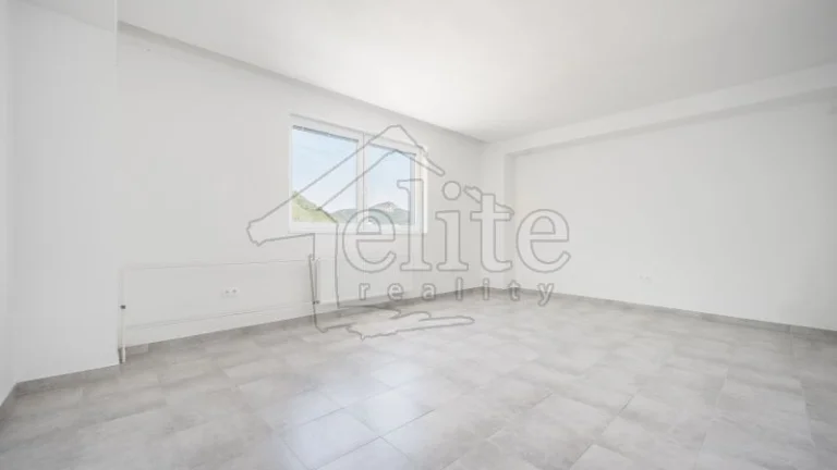 Prenájom, Komerčné/Kancelárske priestory (RK01031456)