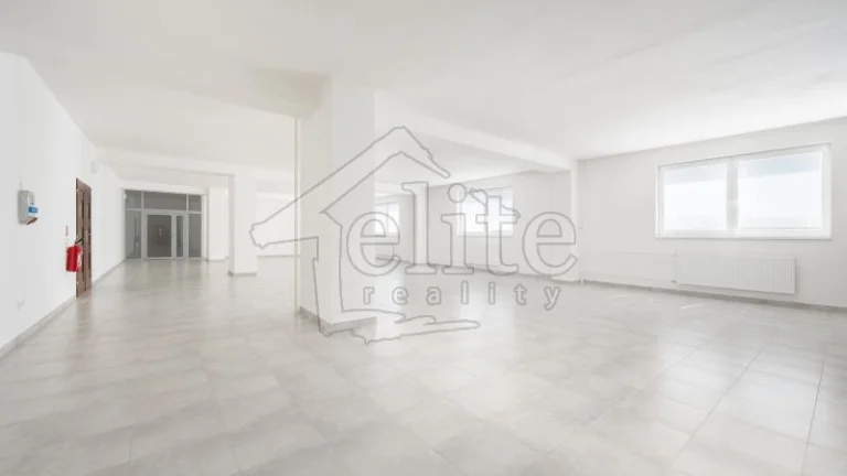 Prenájom, Komerčné/Skladové priestory (RK01031454)