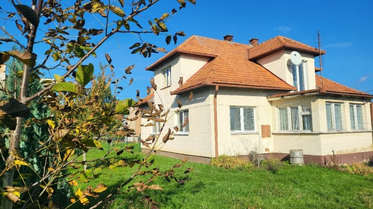 5 i RD V TICHEJ LOKALITE OBCE – Diviaky nad Nitricou