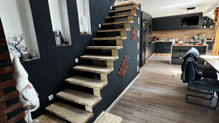 Pronájem 3kk podkroví,balkon, ul. Chomutovská 457, Klášterec