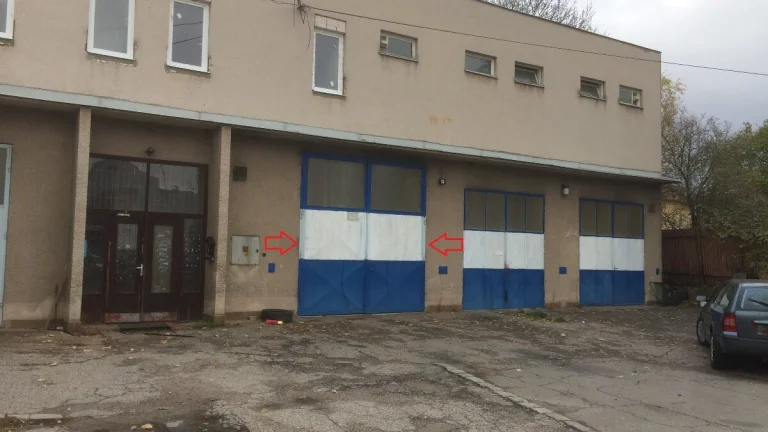 Pronájem nebytových prostor Jaroměř u Tesca-garáže 82,5m2